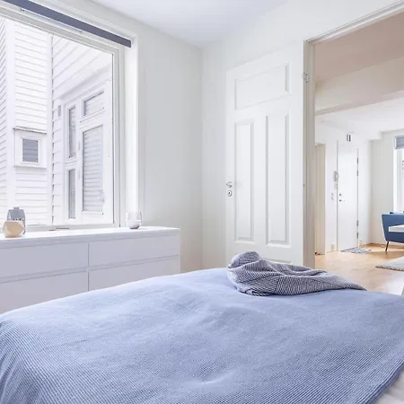 Charming Central Flat On Ground Level. Hf7 شقة *